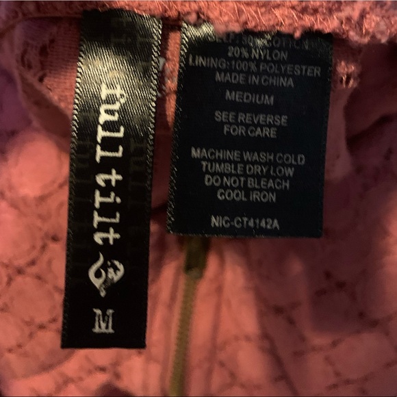 Full Tilt Tops - Tilly’s Zip up Crop top, mauve pink color